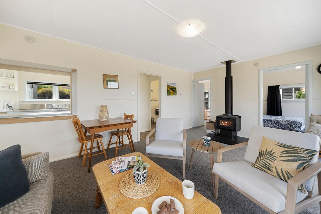 The Green Trout - Paraparaumu Beach Holiday Home Ngoại thất bức ảnh